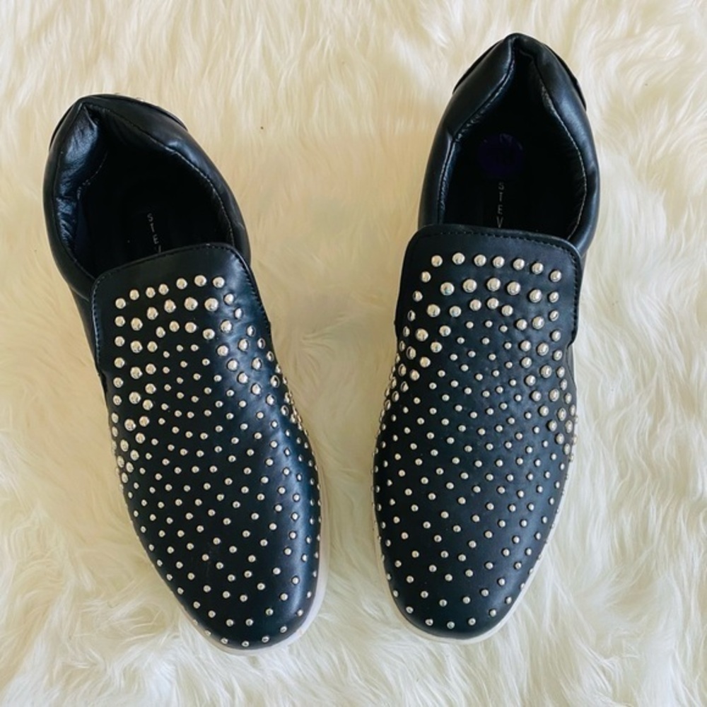 Steven by Steven Madden Smash studded platform sneaker, Sz. 8.5